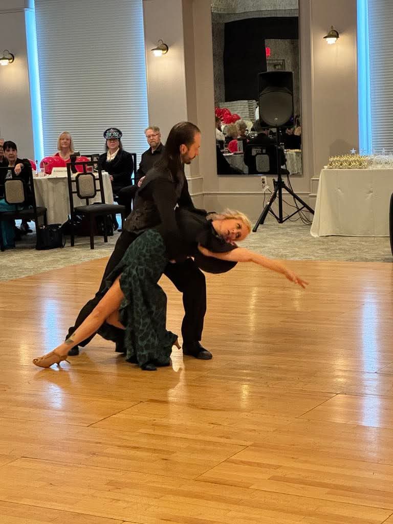 lindi holt dancing