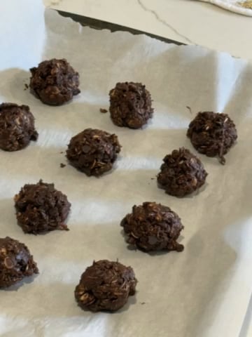 Peanut Butter Brownie Granola Bites